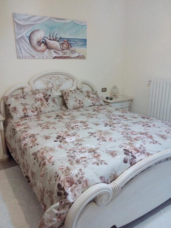 Bed And Breakfast Li Paduli Alvi Cannigione Habitación foto